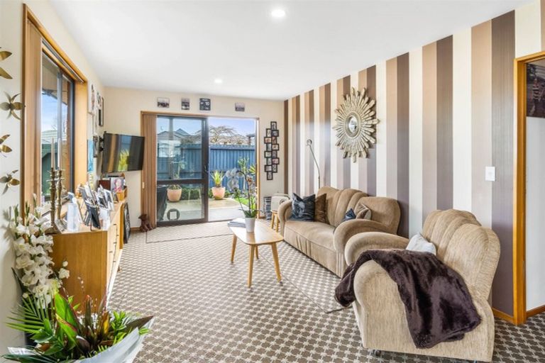 Photo of property in 39 Tyrone Street, Belfast, Christchurch, 8051