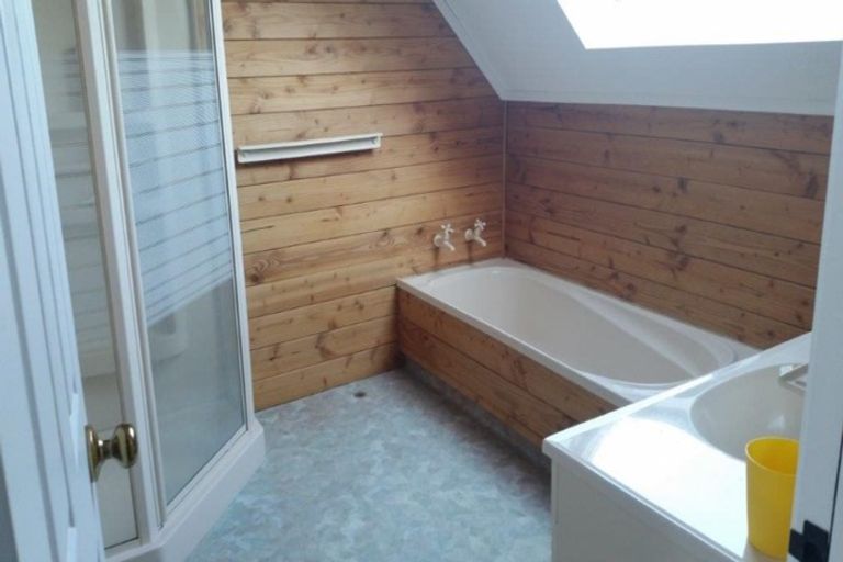 Photo of property in 22 Kurupae Road, Hilltop, Taupo, 3330