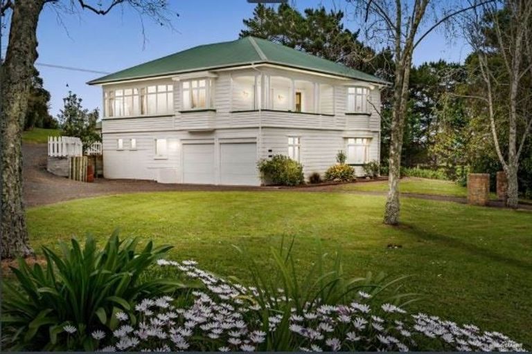 Photo of property in 37 Cameron Road, Waiuku, 2681