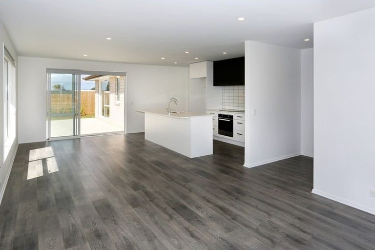 Photo of property in 14 Olivia Road, Pukekohe, 2120