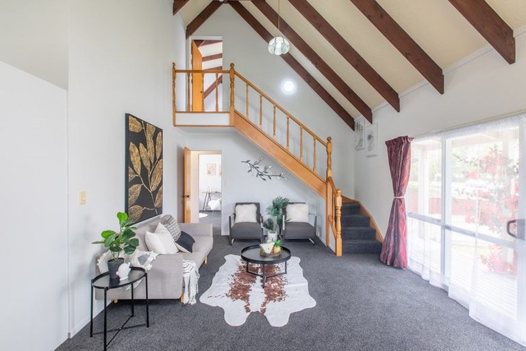 Photo of property in 9 Garland Drive, St Andrews, Hamilton, 3200