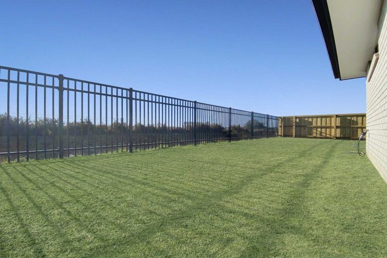 Photo of property in 30 Ellmers Street, Woodend, 7691