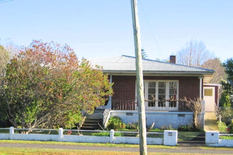 Photo of property in 1/58 Clevedon Road, Papakura, 2110