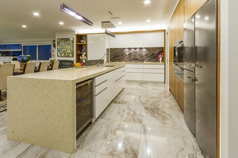 Photo of property in 2 Seacliffe Avenue, Belmont, Auckland, 0622