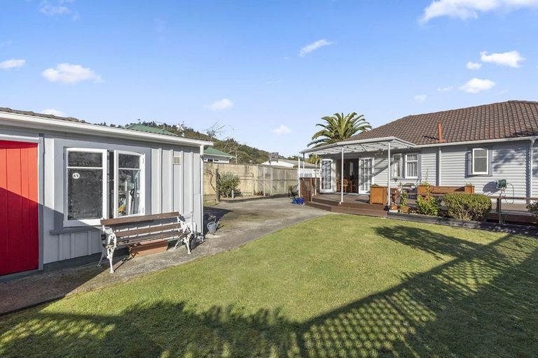 Photo of property in 16 Gibbs Crescent, Wainuiomata, Lower Hutt, 5014