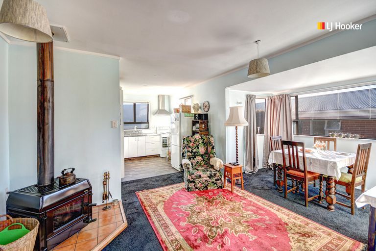 Photo of property in 34 Bayne Terrace, Macandrew Bay, Dunedin, 9014