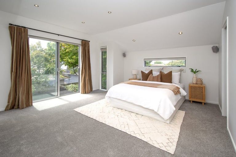 Photo of property in 2/11 Mclellan Place, Ilam, Christchurch, 8041