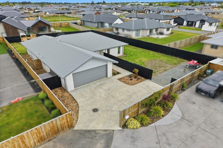 Photo of property in 5 Hunter Lane, Amberley, 7410