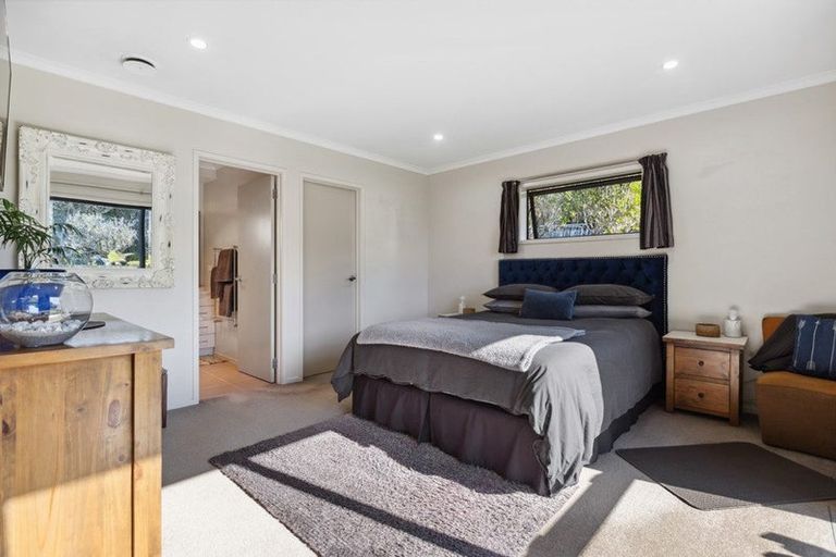 Photo of property in 21b Heta Road, Highlands Park, New Plymouth, 4312