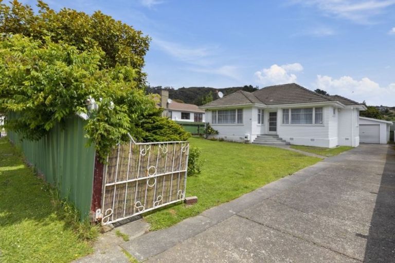 Photo of property in 68a Horoeka Street, Stokes Valley, Lower Hutt, 5019