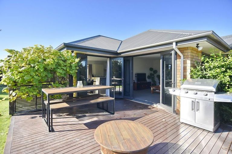 Photo of property in 9 Parkinson Place, Woodend, 7610