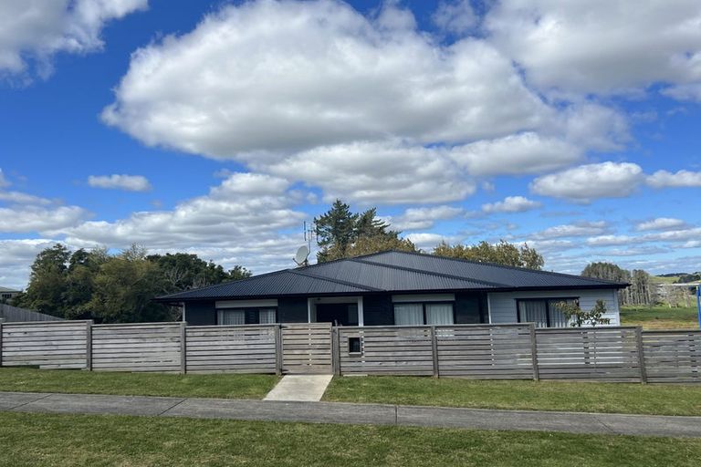 Photo of property in 28 Thomason Crescent, Pokeno, 2402