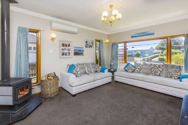 Photo of property in 43 Golders Road, Elderslea, Upper Hutt, 5018