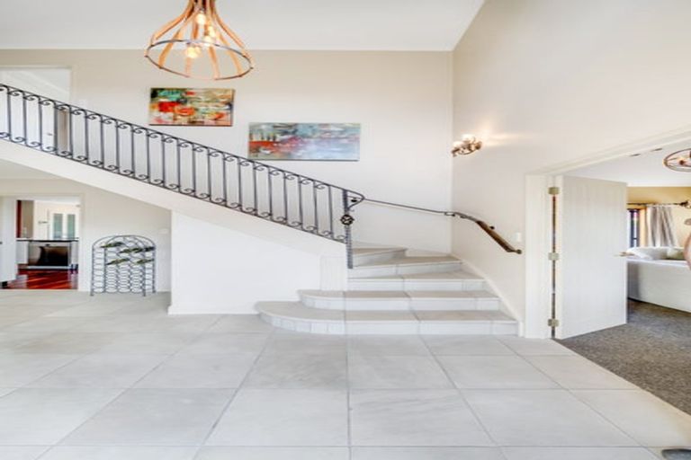 Photo of property in 49 Westerham Drive, Dannemora, Auckland, 2016