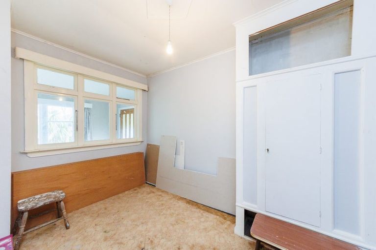Photo of property in 19 Beach Street, Tangimoana, 4822