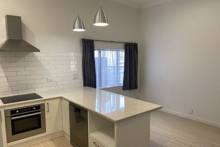 Photo of property in 101 Shakespeare Road, Bluff Hill, Napier, 4110