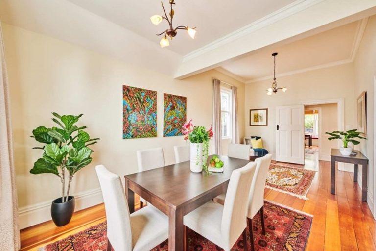 Photo of property in 57 Bolton Street, Kelburn, Wellington, 6012