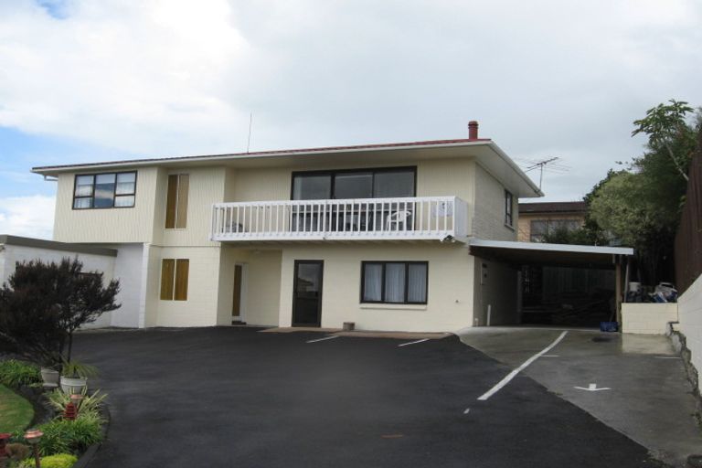 Photo of property in 1/21 Cromdale Avenue, Highland Park, Auckland, 2010