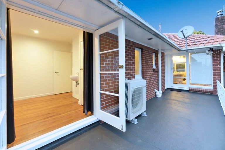 Photo of property in 2a Kereru Street, Henderson, Auckland, 0612