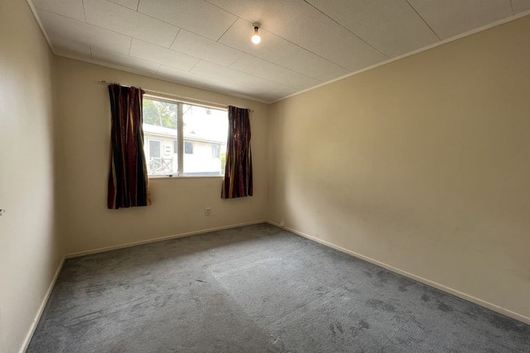Photo of property in 19 Glenfinn Place, Massey, Auckland, 0614