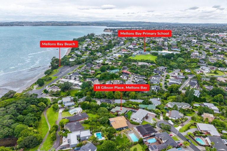 Photo of property in 18 Gibson Place, Mellons Bay, Auckland, 2014