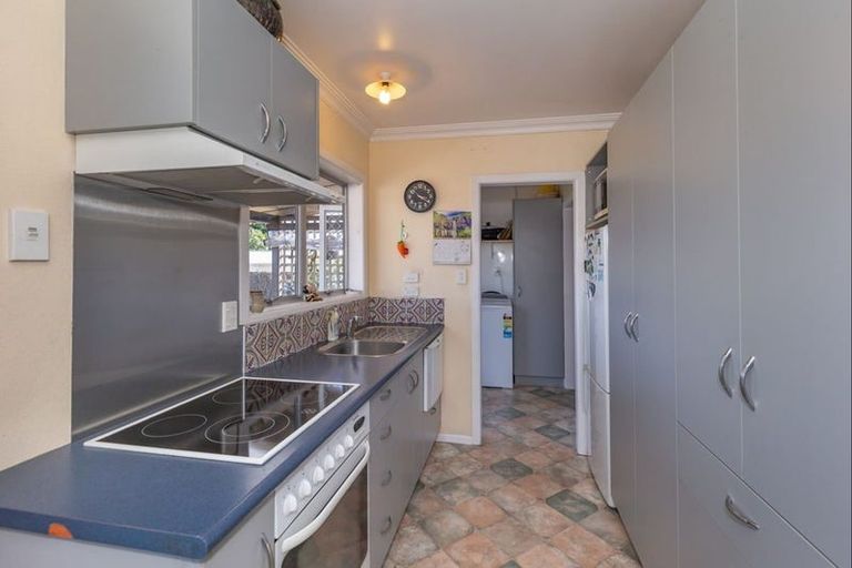 Photo of property in 12 Ross Street, Levin, 5510