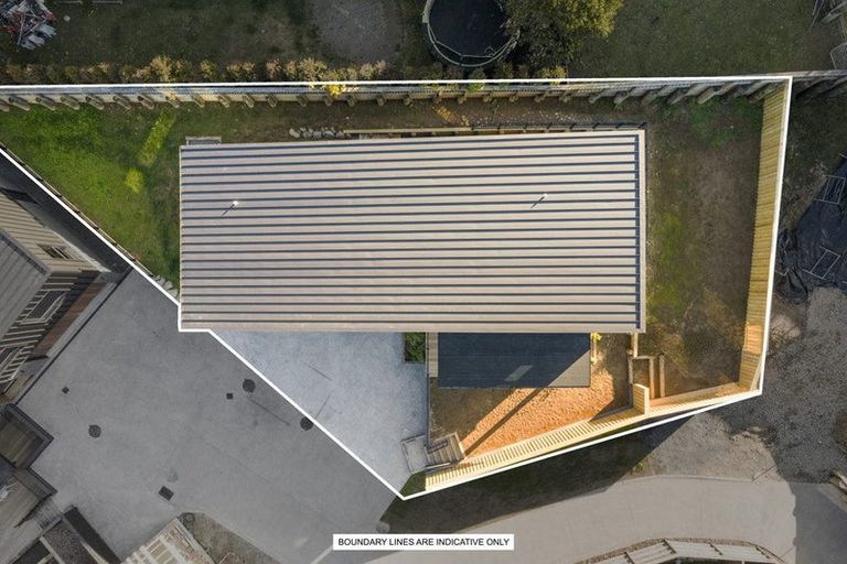 Photo of property in 10 Kaihuia Lane, Oratia, Auckland, 0604