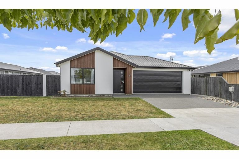 Photo of property in 77 Tiritiri Moana Drive, Pegasus, 7612