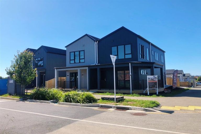Photo of property in 20 Waimarie Drive, Karaka, 2578