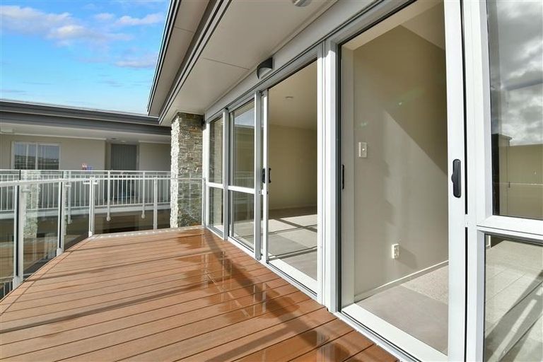 Photo of property in 315/252 Centreway Road, Orewa, 0931