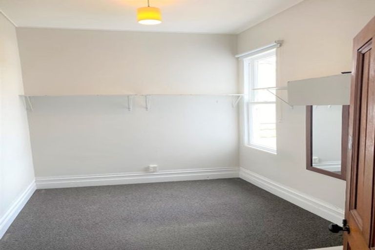 Photo of property in 138 Brougham Street, Mount Victoria, Wellington, 6011