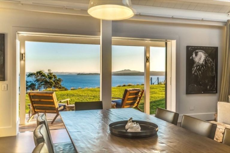 Photo of property in 13 Alan Murray Lane, Oneroa, Waiheke Island, 1081