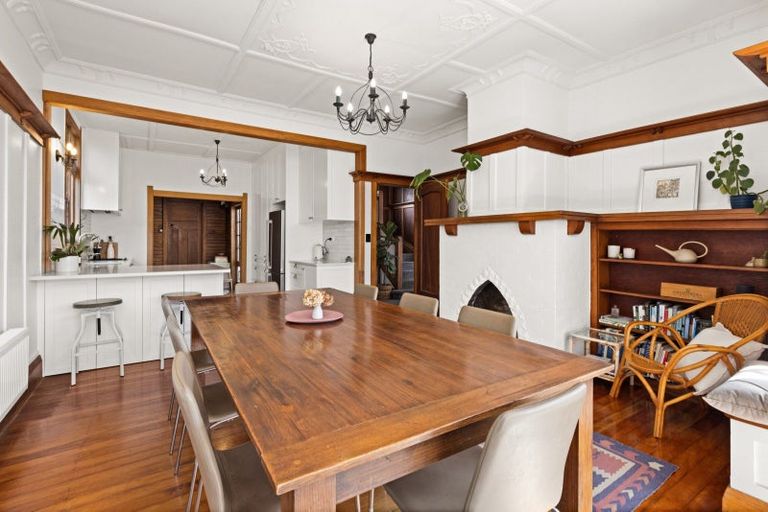 Photo of property in 21 Coleman Terrace, Bluff Hill, Napier, 4110