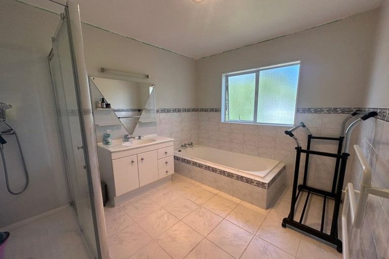 Photo of property in 15a Te Atatu Road, Te Atatu South, Auckland, 0610