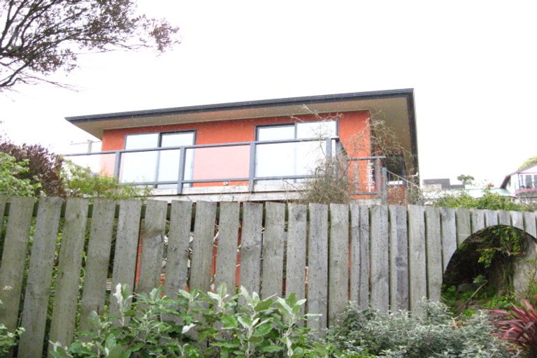 Photo of property in 1 Ngaio Street, Macandrew Bay, Dunedin, 9014