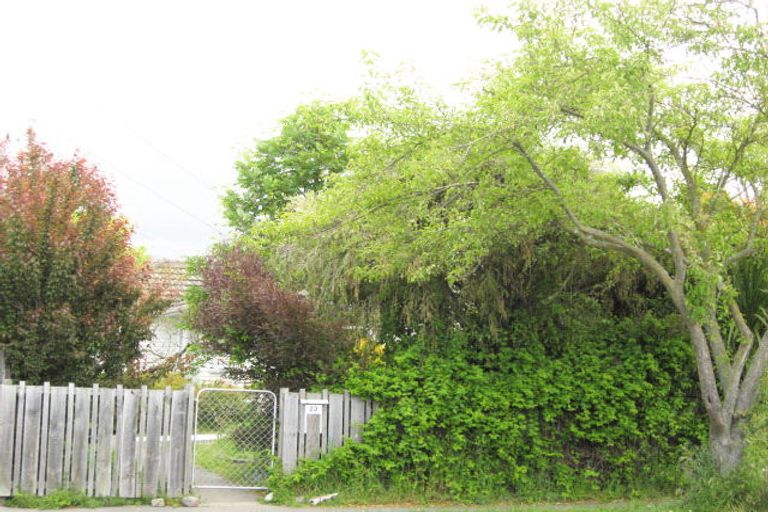 Photo of property in 23 Flay Crescent, Burnside, Christchurch, 8053