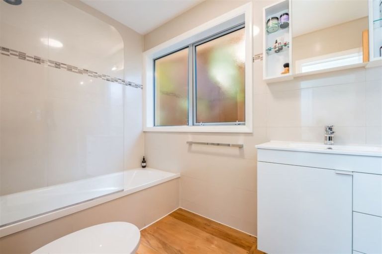 Photo of property in 19 London Road, Korokoro, Lower Hutt, 5012