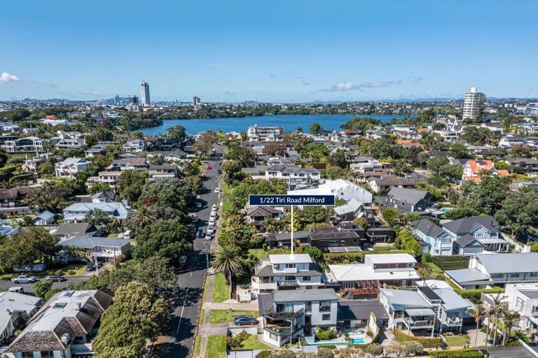Photo of property in 1/22 Tiri Road, Milford, Auckland, 0620