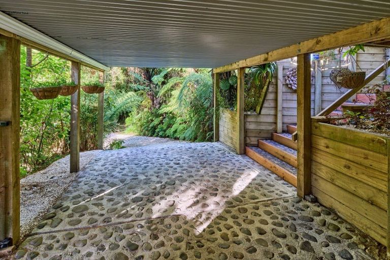 Photo of property in 194 Eastern Hutt Road, Taita, Lower Hutt, 5019