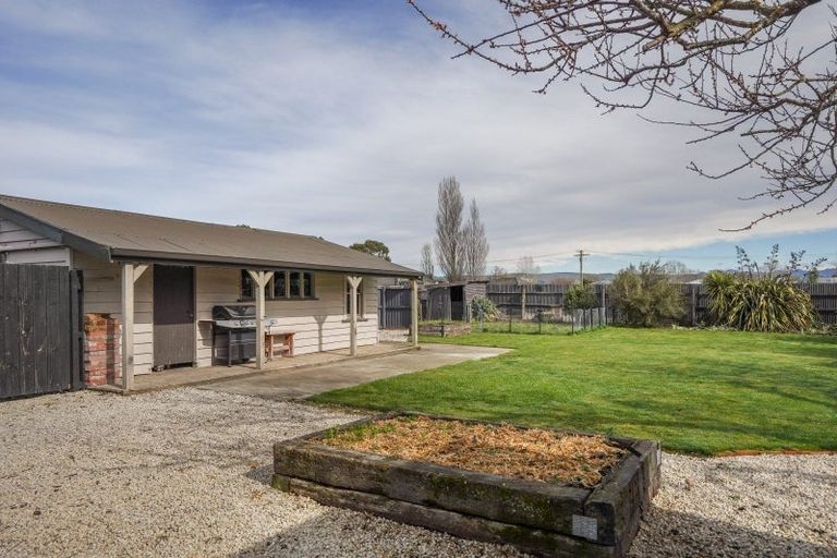 Photo of property in 21 Montgomery Street, Cheviot, 7310