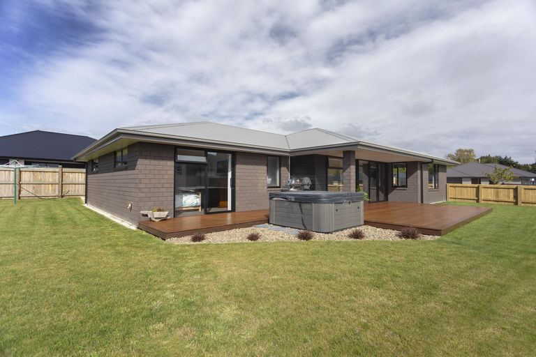 Photo of property in 14 Avoca Drive, Waiareka Junction, Oamaru, 9401