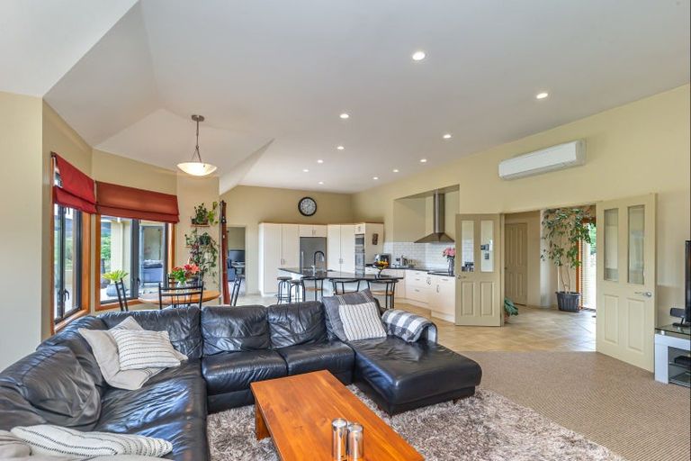 Photo of property in 100 Lea Grove, Levin, 5572