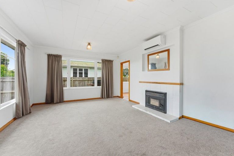 Photo of property in 12 Belvedere Crescent, Takaro, Palmerston North, 4412