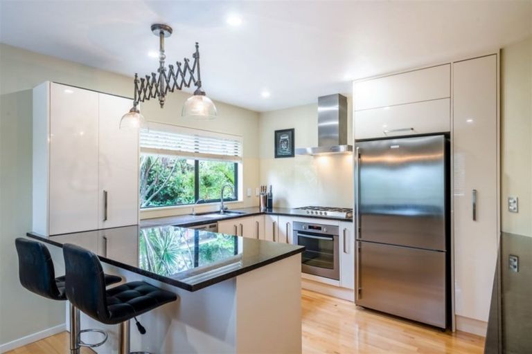 Photo of property in 10a Moore Street, Leamington, Cambridge, 3432