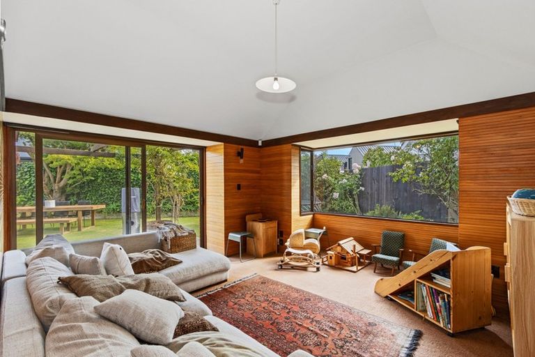 Photo of property in 19 Holmwood Road, Merivale, Christchurch, 8014