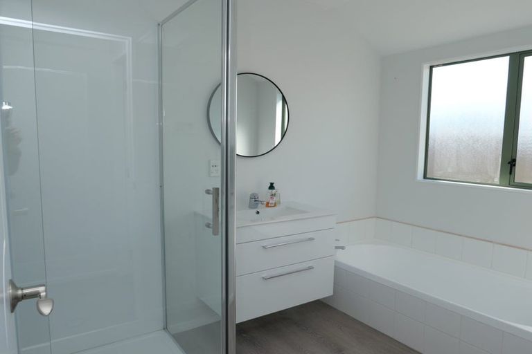 Photo of property in 4/61 Amohia Street, Paraparaumu, 5032