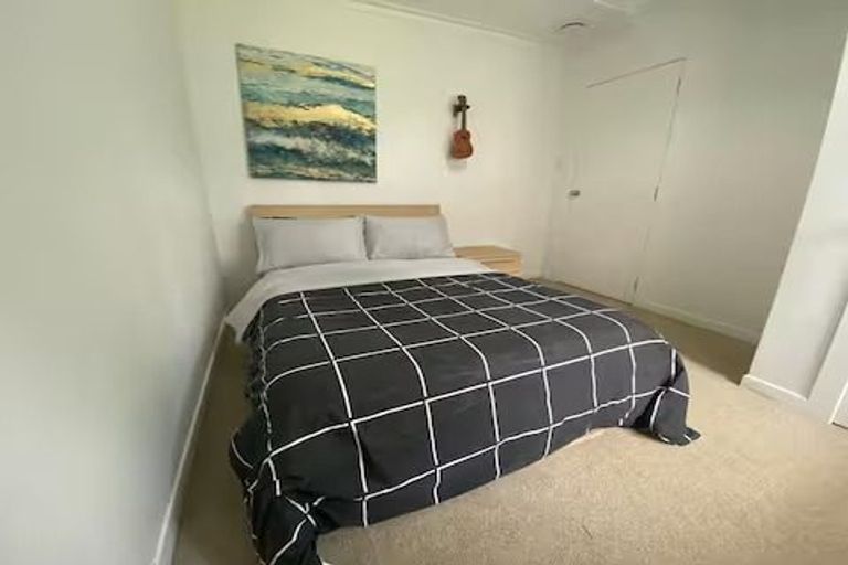 Photo of property in 4 Outlook Road, Greenhithe, Auckland, 0632