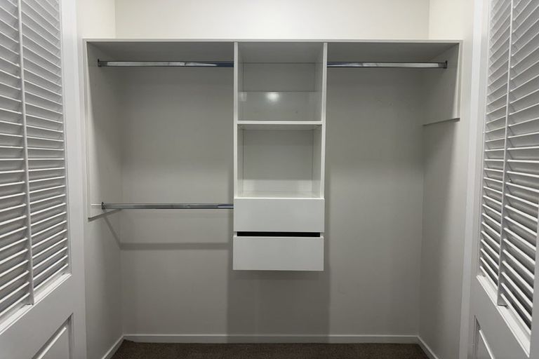 Photo of property in 4 Santa Rosa Terrace, Forrest Hill, Auckland, 0620