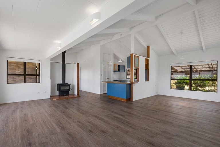 Photo of property in 2 Denby Close, Athenree, Katikati, 3177