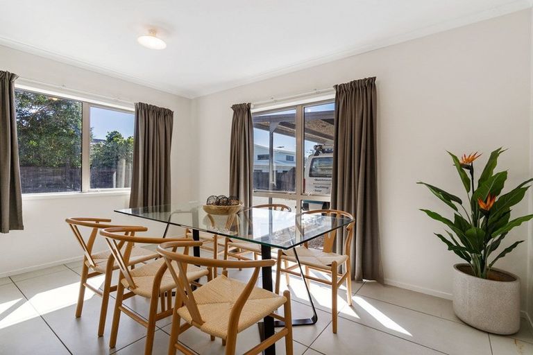 Photo of property in 34b Simpson Road, Papamoa Beach, Papamoa, 3118